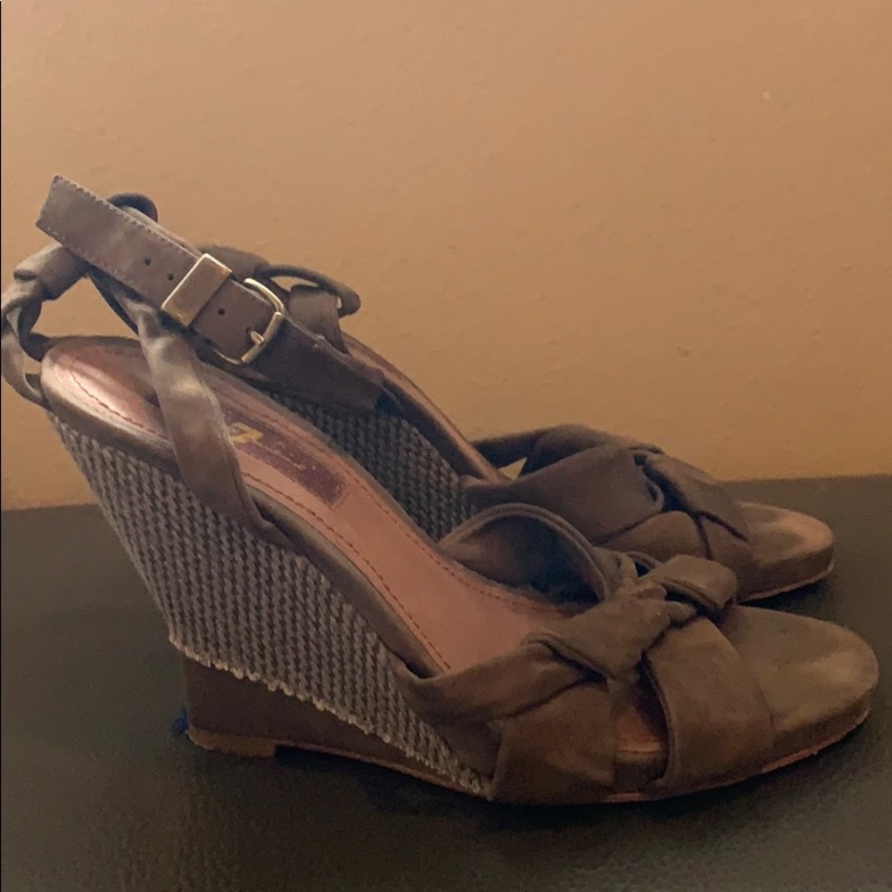 Ladies wedge sandals
